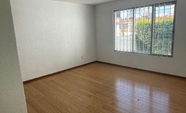 Casa en Renta Prados Coapa 3ra Fraccionamiento Privado