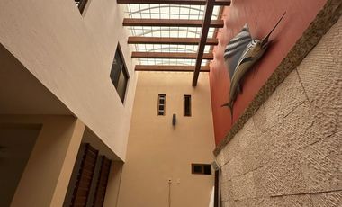 CASA EN JARDINES DEL BOSQUE