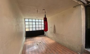 Casa para remodelar en Venta Paseos de Churubusco, Iztapalapa, CDMX.
