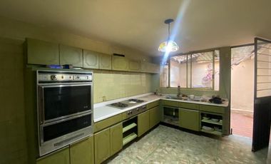 Casa para remodelar en Venta Paseos de Churubusco, Iztapalapa, CDMX.