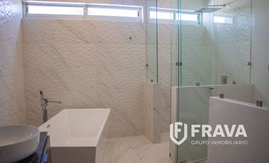 VENTA DE CASA EN VILLA UNIVERSITARIA