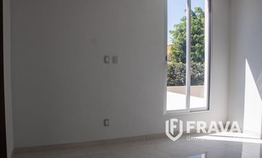 VENTA DE CASA EN VILLA UNIVERSITARIA