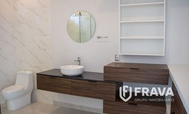 VENTA DE CASA EN VILLA UNIVERSITARIA