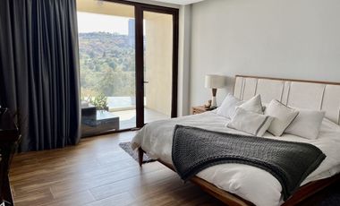 Casa Amueblada en Renta con Vista al Campo de Golf. Bosque Real