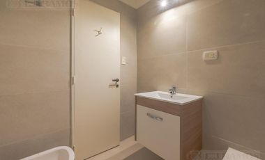 Departamento en Retiro, monoambiente con baño y cocina integrada, apto profesional! Reciclado!