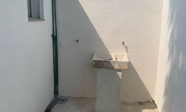 ¡Recién remodelada y Entrega Inmediata!  Solo recursos propios, no créditos