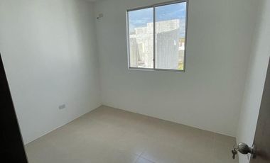 Alquila Casa de estreno en  Villa Geranio Etapa 4  AnaA