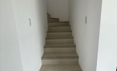 Alquila Casa de estreno en  Villa Geranio Etapa 4  AnaA