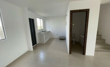 Alquila Casa de estreno en  Villa Geranio Etapa 4  AnaA