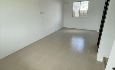 Alquila Casa de estreno en  Villa Geranio Etapa 4  AnaA