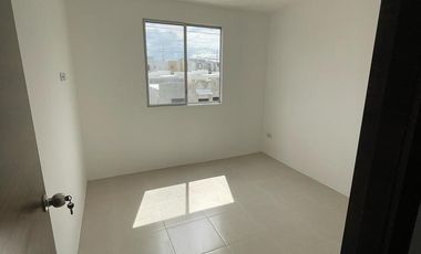 Alquila Casa de estreno en  Villa Geranio Etapa 4  AnaA