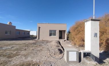 VENTA DE CASA DE 3 DORMITORIOS A ESTRENAR, FERNANDEZ ORO