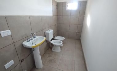 VENTA DE CASA DE 3 DORMITORIOS A ESTRENAR, FERNANDEZ ORO