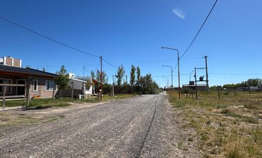 VENTA DE CASA DE 3 DORMITORIOS A ESTRENAR, FERNANDEZ ORO