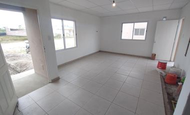 VENTA DE CASA DE 3 DORMITORIOS A ESTRENAR, FERNANDEZ ORO
