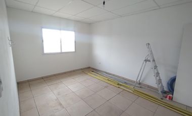 VENTA DE CASA DE 3 DORMITORIOS A ESTRENAR, FERNANDEZ ORO