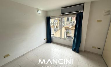 Departamento en alquiler de 3 ambientes con entrepiso - Villa Ballester