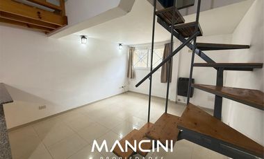 Departamento en alquiler de 3 ambientes con entrepiso - Villa Ballester