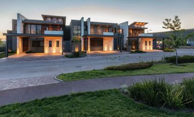 CASA EN VENTA EN ALTOZANO CONDOMINIO NIEBLA. 16