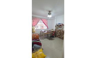 Venta de casa en urbanización Manta Beach sector sur vía San Mateo.