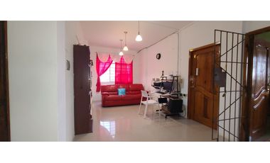 Venta de casa en urbanización Manta Beach sector sur vía San Mateo.