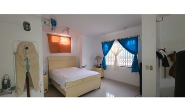 Venta de casa en urbanización Manta Beach sector sur vía San Mateo.