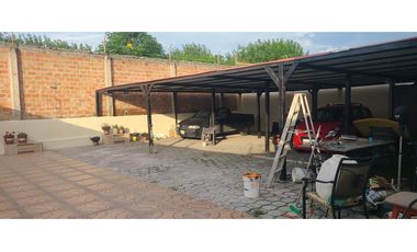 Venta de casa en urbanización Manta Beach sector sur vía San Mateo.