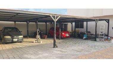 Venta de casa en urbanización Manta Beach sector sur vía San Mateo.