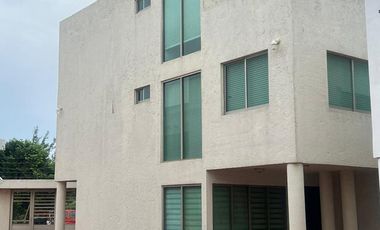 Casa en Venta, calle Diego Rivera, Fracc. Paraíso Campestre, Coatzacoalcos, Ver.