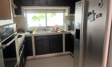 Casa en Venta, calle Diego Rivera, Fracc. Paraíso Campestre, Coatzacoalcos, Ver.