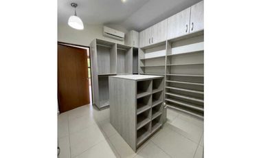 SE VENDE/ALQUILA CASA EN PANAMA PACIFICO