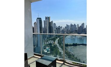 VENTA  WHITE TOWER EN AV BALBOA