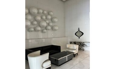 VENTA  WHITE TOWER EN AV BALBOA