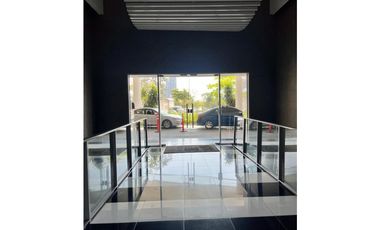 VENTA  WHITE TOWER EN AV BALBOA