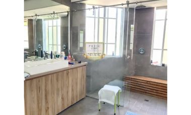 ESPECTACULAR CASA DE DOS NIVELES EN COSTA DEL ESTE