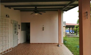 VENTA DE CASA AMOBLADA EN HACIENDA EL MIRADOR DE ANTON PANAMA