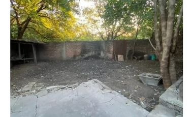 2 VIVIENDAS CON LOCAL SOBRE CARLOS CASARES