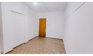 ALQUILER - CASA EN BARRIO ACOSTA - 1 DORMITORIO