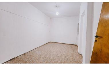 ALQUILER - CASA EN BARRIO ACOSTA - 1 DORMITORIO