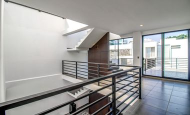 Casa en Fraccionamiento en Burgos Bugambilias Temixco - M2AI-832-Fr