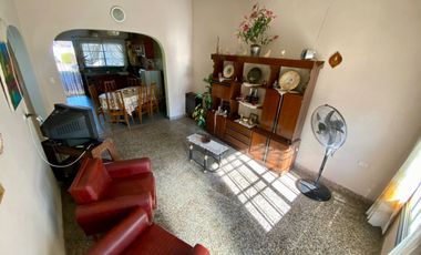 SE VENDE CASA 2 DORMITORIOS VILLA CARLOS PAZ