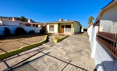 SE VENDE CASA 2 DORMITORIOS VILLA CARLOS PAZ