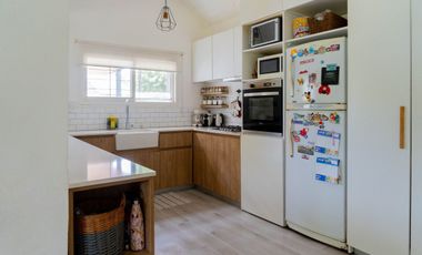 Venta casa 3 amb remodela A/CRED. 2 Lotes internos