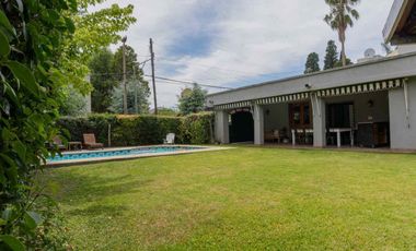 Venta casa 3 amb remodela A/CRED. 2 Lotes internos