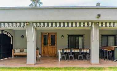 Venta casa 3 amb remodela A/CRED. 2 Lotes internos