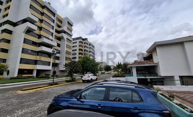 En Venta departamento en Balcones del Norte de 135m2 al norte de Quito