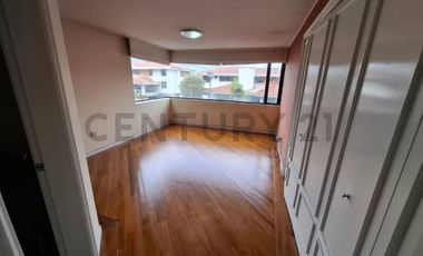 En Venta departamento en Balcones del Norte de 135m2 al norte de Quito