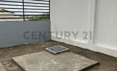 CASA INDEPENDIENTE EN VENTA – UBICACIÓN ESTRATÉGICA CERCA DEL TERMINAL DE MANTA