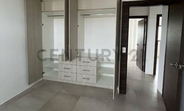 CASA INDEPENDIENTE EN VENTA – UBICACIÓN ESTRATÉGICA CERCA DEL TERMINAL DE MANTA