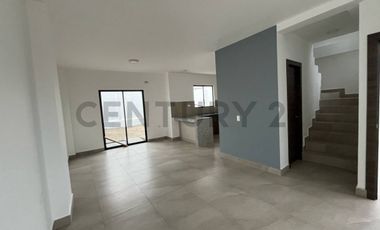 CASA INDEPENDIENTE EN VENTA – UBICACIÓN ESTRATÉGICA CERCA DEL TERMINAL DE MANTA